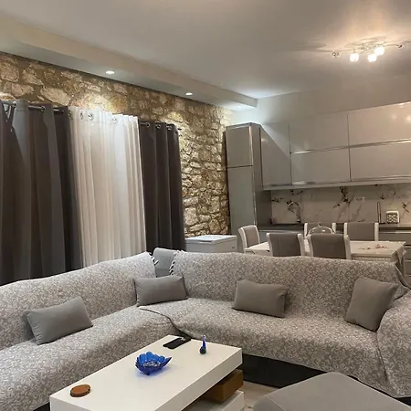 Haven * Sarandë